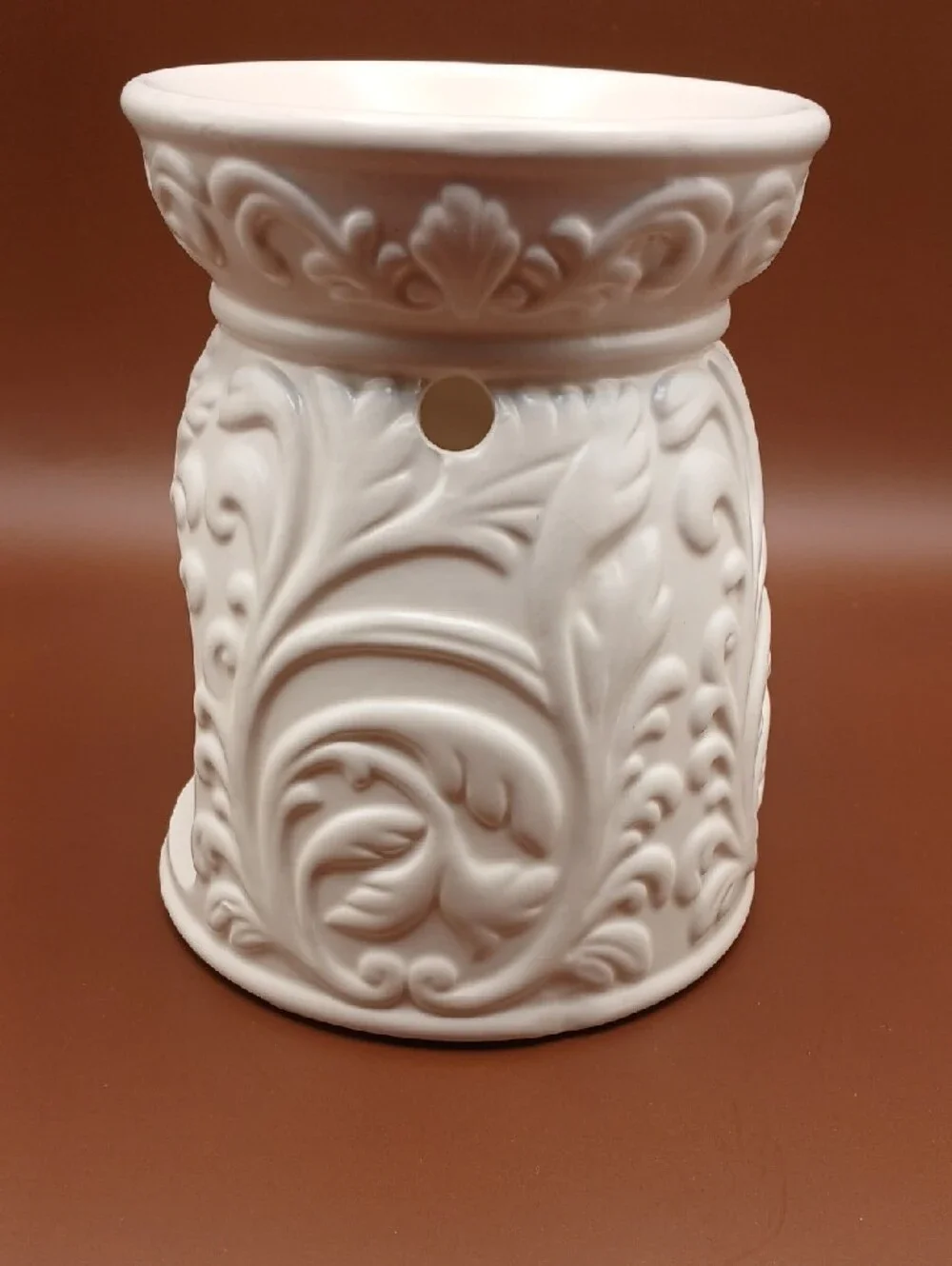 Yankee Candle Ceramic Ivory Embossed Wax Warmer